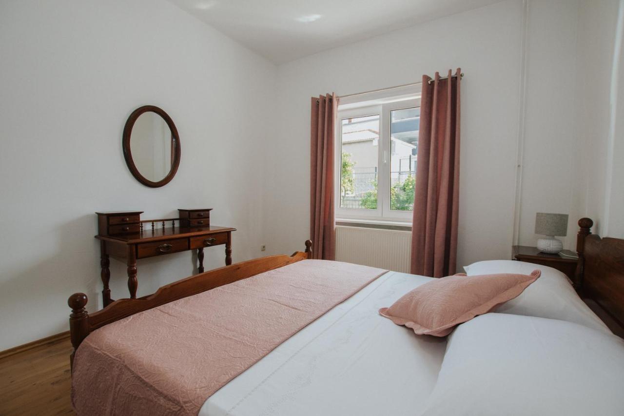 Apartment Deni Solin Eksteriør billede