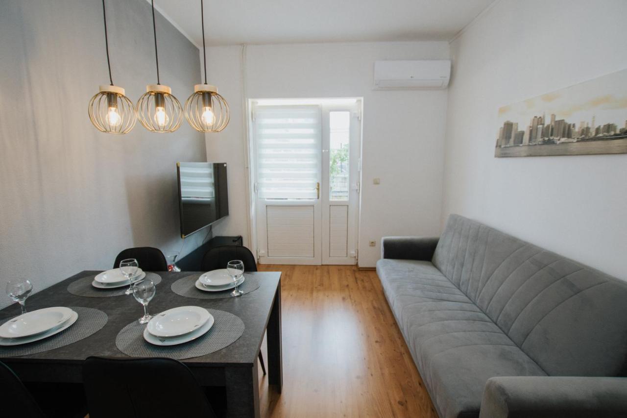 Apartment Deni Solin Eksteriør billede