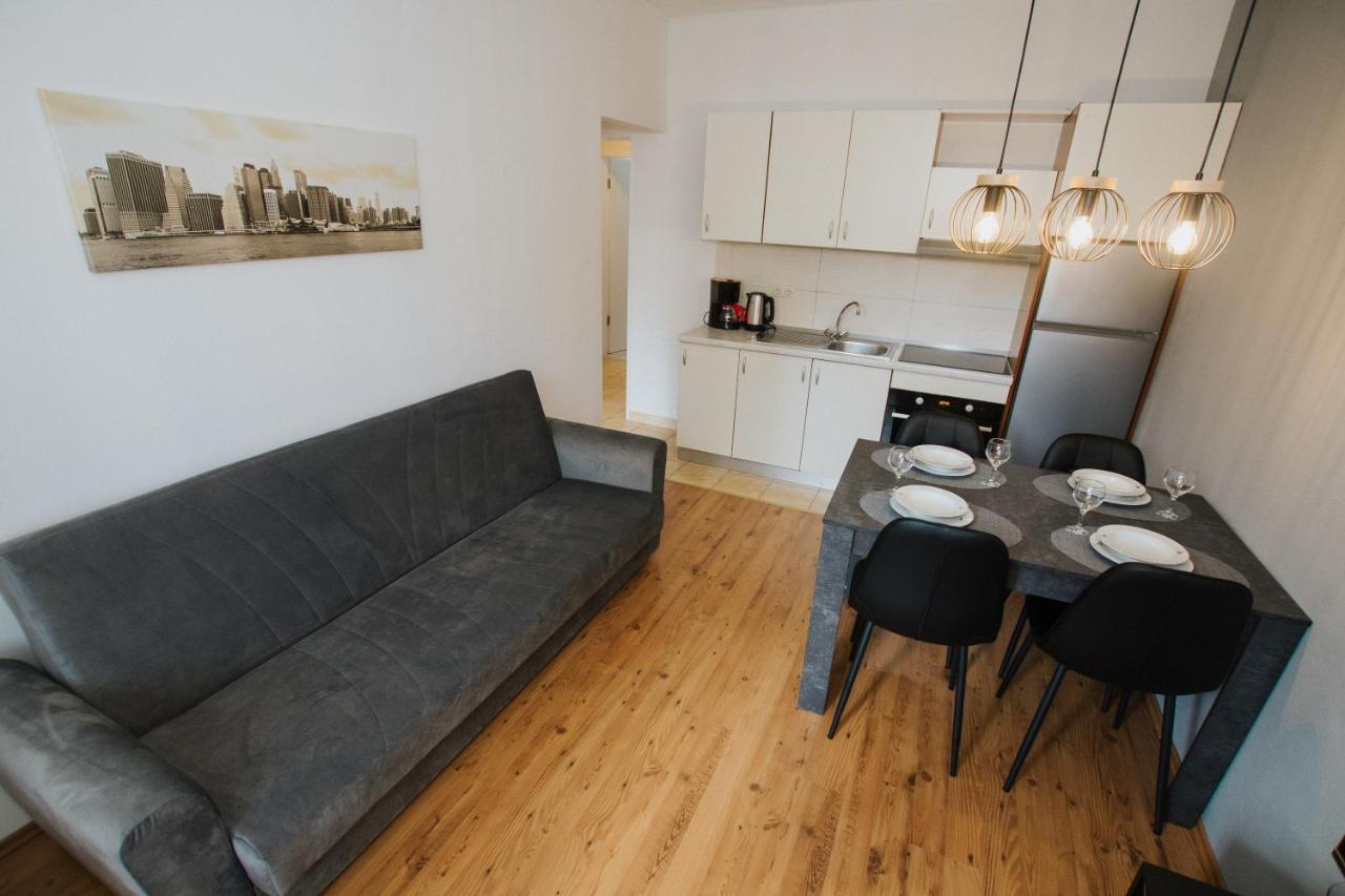 Apartment Deni Solin Eksteriør billede