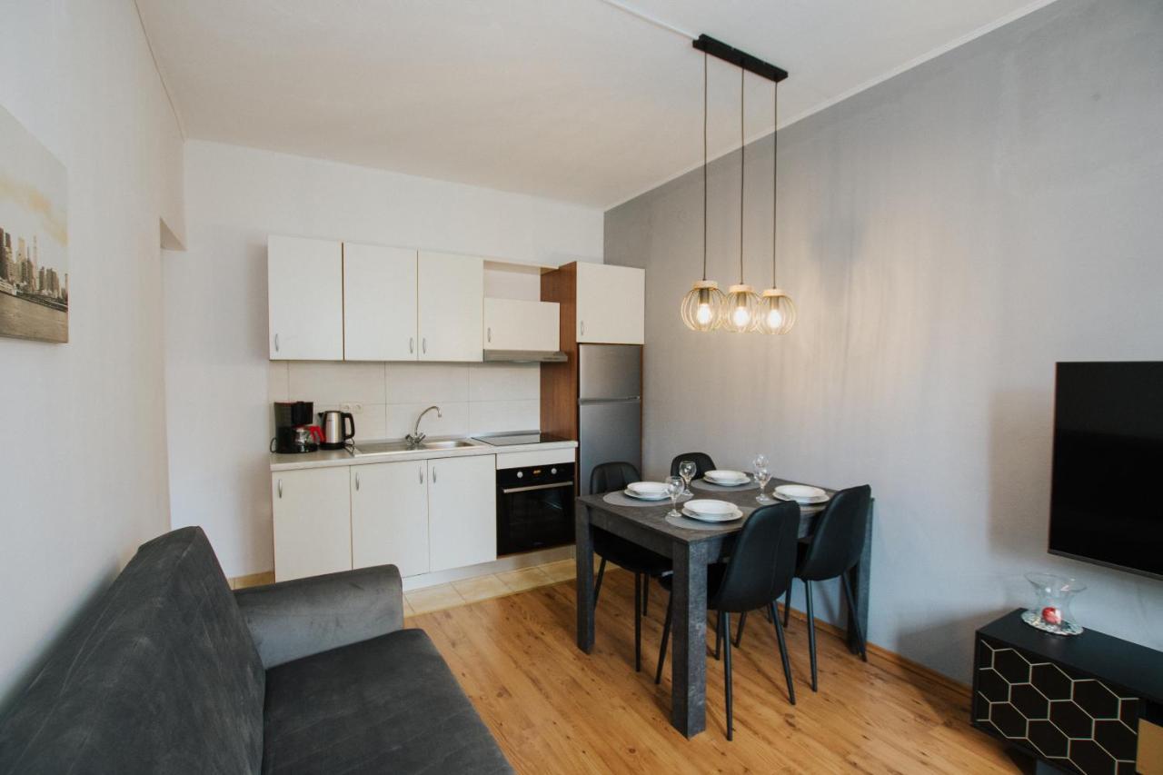 Apartment Deni Solin Eksteriør billede